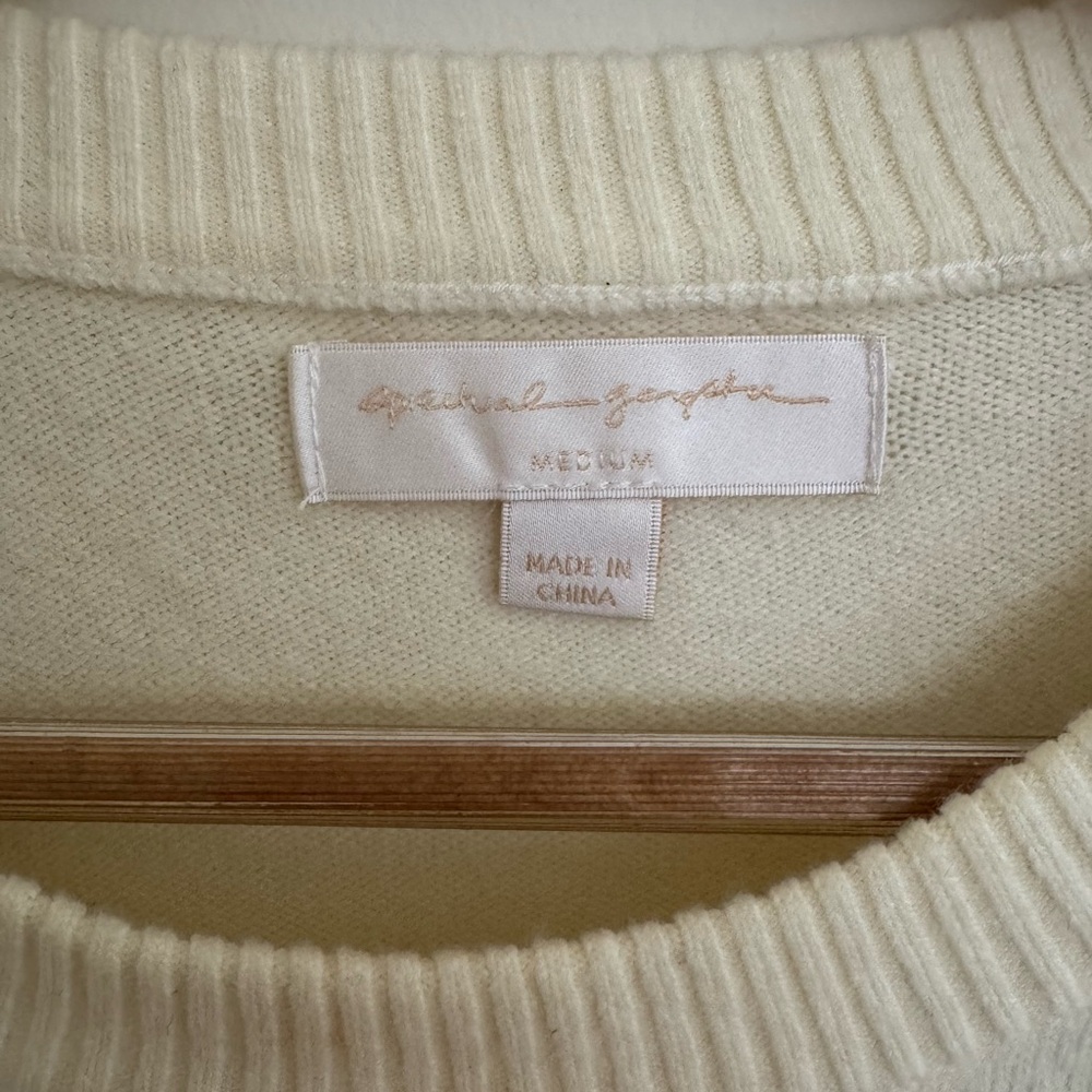 Spiritual Gangster cream and lavender Heart Sweater medium - Picture 3 of 7